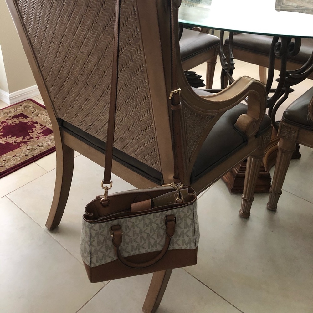 Michael kors purse